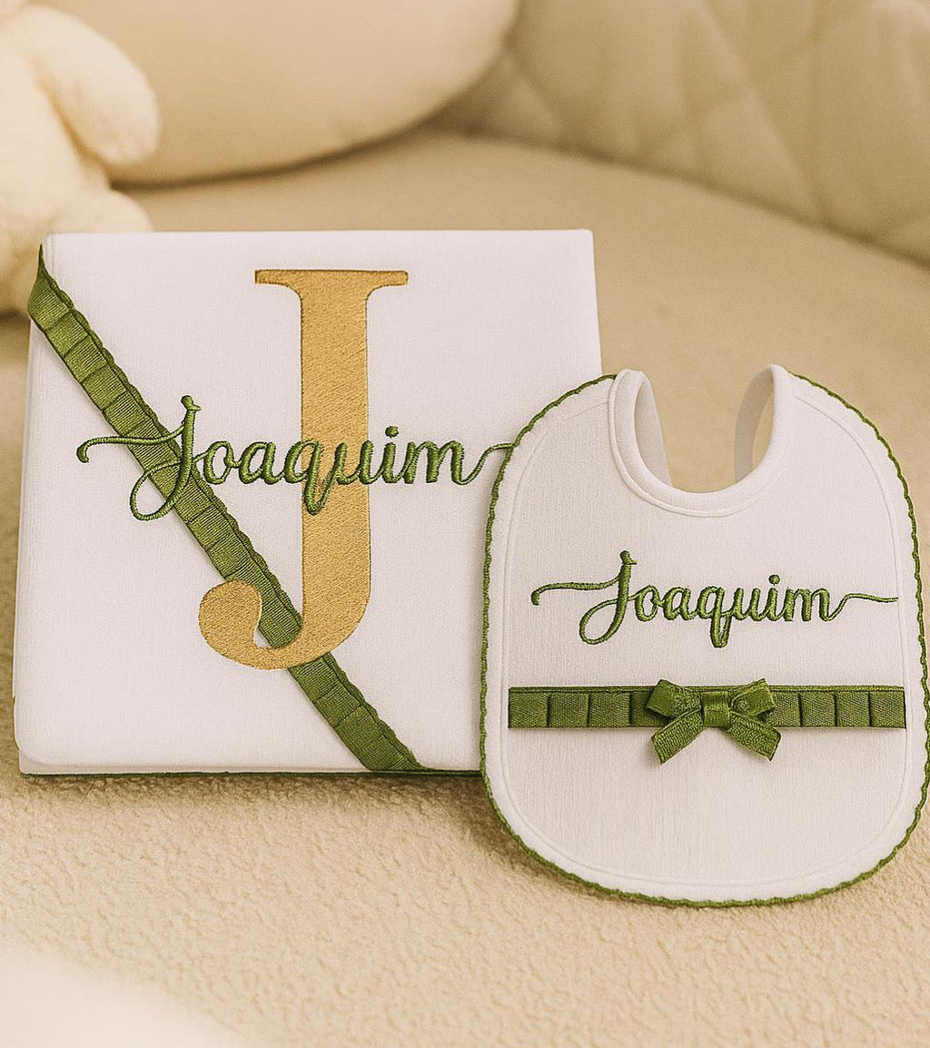 Kit Fralda de Boca+Babador Personalizado 2 Bordados